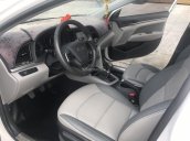 Hyundai Elantra GLS 1.6 MT 5/2017, màu trắng, chỉ cần trả trước 175tr