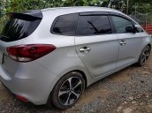 Cần bán xe cũ Kia Rondo năm sản xuất 2017 giá cạnh tranh
