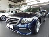 Mercedes E200 hỗ trợ vay cao, tặng bảo hiểm