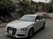 Bán xe Audi A4 1.8 AT sản xuất năm 2012, màu trắng, nhập khẩu nguyên chiếc, giá chỉ 800 triệu