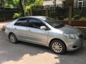 Cần bán Toyota Vios E đời 2011, màu bạc