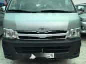 Cần bán gấp Toyota Hiace năm sản xuất 2011, màu bạc