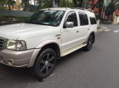 Cần bán xe Ford Everest năm 2005, màu trắng