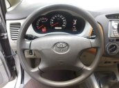 Bán ô tô Toyota Innova G sản xuất 2010, màu bạc xe gia đình