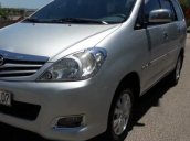 Bán ô tô Toyota Innova G sản xuất 2010, màu bạc xe gia đình