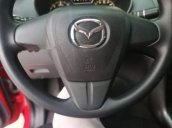 Cần bán gấp Mazda BT 50 đời 2017, màu đỏ, nhập khẩu nguyên chiếc 