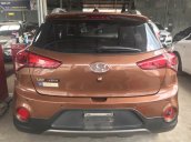 Bán Hyundai i20 Active 2017, màu nâu, nhập khẩu, giá bán 578tr, còn thương lượng cho AE thiện chí đến xem xe