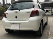 Cần bán lại xe Toyota Yaris đời 2011, màu trắng, nhập khẩu nguyên chiếc 