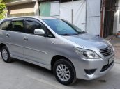 Bán xe cũ Toyota Innova đời 2013, màu bạc còn mới