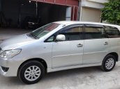 Bán xe cũ Toyota Innova đời 2013, màu bạc còn mới