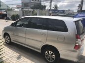 Bán Toyota Innova 2.0E màu bạc, số sàn, sản xuất 12/2015, biển tỉnh, xe sử dụng gia đình