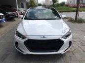 Bán Hyundai Elantra 2.0AT sản xuất 2016, màu trắng, giá cạnh tranh