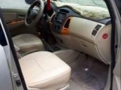 Cần bán gấp Toyota Innova G đời 2010, màu ghi vàng chính chủ