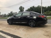 Cần bán Hyundai Sonata năm sản xuất 2011, xe đẹp, đăng kiểm tới 11/2019