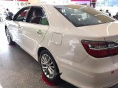 Cần bán Toyota Camry 2.5Q đời 2018, màu trắng