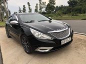 Cần bán Hyundai Sonata năm sản xuất 2011, xe đẹp, đăng kiểm tới 11/2019