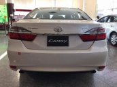 Cần bán Toyota Camry 2.5Q đời 2018, màu trắng