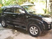 Cần bán gấp Toyota Fortuner đời 2009, màu đen số tự động, giá chỉ 540 triệu