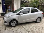 Bán Hyundai Grand i10 MT sản xuất năm 2017, màu bạc xe gia đình