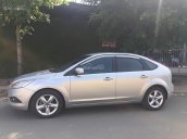 Cần bán lại xe Ford Focus 1.8AT đời 2011, màu bạc xe gia đình, giá chỉ 369 triệu