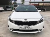 Bán xe Kia Cerato 1.6 MT sản xuất năm 2017, màu trắng chính chủ