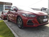 Bán xe Hyundai Elantra Sport 2018 màu đỏ