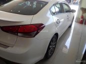 Cần bán xe cũ Kia Cerato 1.6 MT sản xuất năm 2017, màu trắng