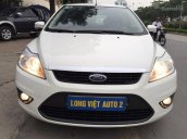 Bán xe Ford Focus 1.8AT sản xuất 2012, màu trắng chính chủ, giá tốt