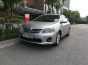 Cần bán Toyota Corolla altis đời 2011, màu bạc số tự động