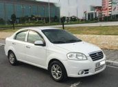 Cần bán gấp Daewoo Gentra năm 2011, màu trắng chính chủ, 245tr