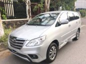 Bán Toyota Innova E đời 2015, màu bạc xe gia đình, giá tốt