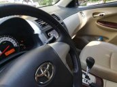 Cần bán Toyota Corolla altis đời 2011, màu bạc số tự động