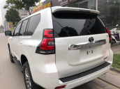 Cần bán xe Toyota Land Cruiser Prado năm sản xuất 2018, màu trắng, xe nhập