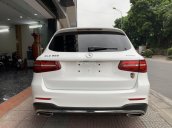 Bán Mercedes GLC300 model 2017 màu trắng kem