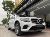 Bán Mercedes GLC300 model 2017 màu trắng kem