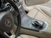 Bán Mercedes GLC300 model 2017 màu trắng kem