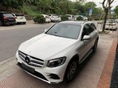 Bán Mercedes GLC300 model 2017 màu trắng kem