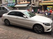 Cần bán lại xe Mercedes C200 đời 2017, màu trắng