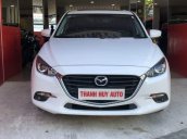 Cần bán xe Mazda 3 năm sản xuất 2017, màu trắng