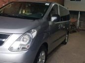 Bán Hyundai Starex năm 2015, màu bạc, giá tốt