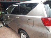 Bán xe Toyota Innova sản xuất 2017, màu bạc như mới, giá chỉ 705 triệu