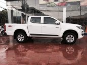 Bán Chevrolet Colorado đời 2018, màu trắng, giá tốt