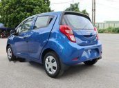 Cần bán xe Chevrolet Spark 2018, màu xanh lam, giá 259tr