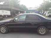 Cần bán lại xe Toyota Camry 2.2 XLi 2000, màu đen