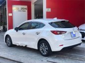 Cần bán xe Mazda 3 năm sản xuất 2017, màu trắng