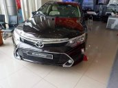 Bán ô tô Toyota Camry 2.0E sản xuất năm 2018, màu đen, xe nhập, 997tr