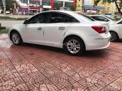 Bán xe Chevrolet Cruze đời 2017, màu trắng chính chủ, giá tốt