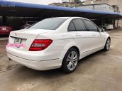 Cần bán lại xe Mercedes C200 đời 2011, màu trắng chính chủ giá cạnh tranh