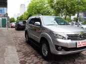 Cần bán xe Fortuner số tự động 2013