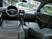 Cần bán xe Mazda 626 năm 2004, màu bạc